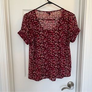 AMERICAN EAGLE | Floral Blouse with Lace Inset
